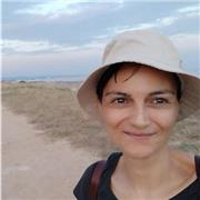 Sono laureata in lingue e ho conseguito un master in traduzione specializzata. Offro lezioni personalizzate per adulti nel mondo del lavoro, o ripetizioni / lezioni personalizzate studenti dalle medie al liceo. Ho già esperienza nell'insegnamento privato